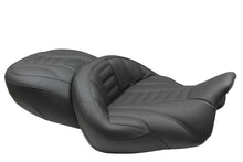 Load image into Gallery viewer, Mustang 15-21 Harley Freewheeler Super Touring Deluxe 1PC Seat - Black Mustang Motorcycle