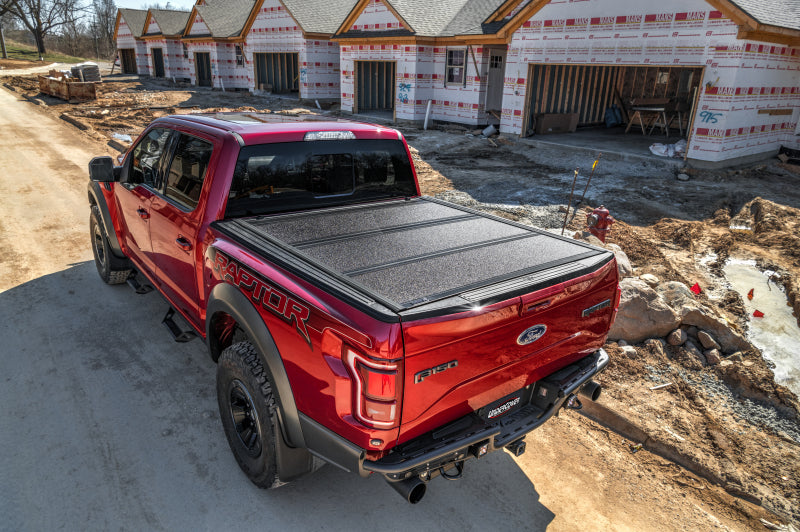 UnderCover 19-20 Chevy Silverado 1500HD 6.5ft (w/ or w/o MPT) Armor Flex Bed Cover - Black Textured-Bed Covers - Folding-Undercover