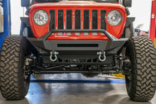 Load image into Gallery viewer, DV8 Offroad 2018+ Jeep Wrangler JL Front Bumper w/ Bull Bar DV8 Offroad