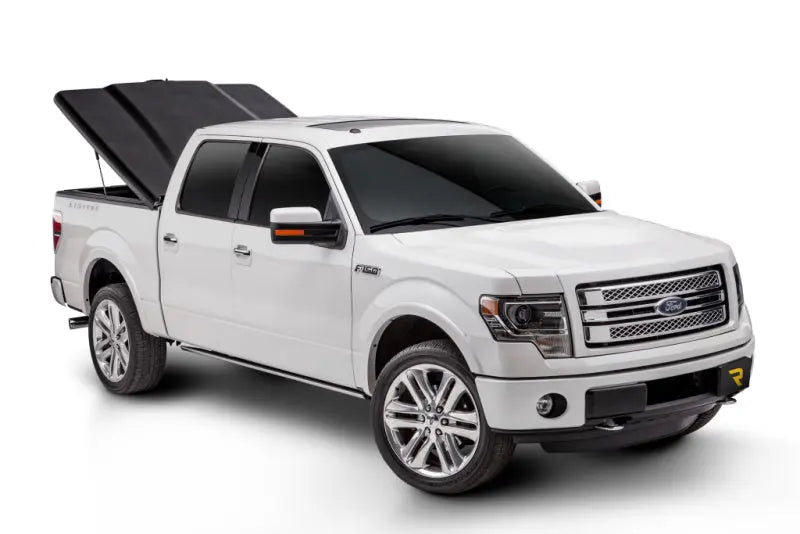UnderCover 2021 Ford F-150 Ext/Crew Cab 6.5ft Elite Bed Cover - Black Textured Undercover