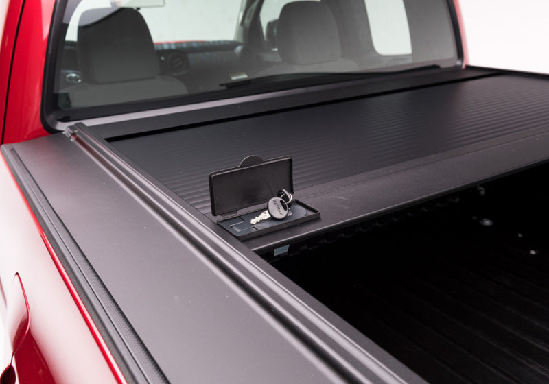 Retrax 16-18 Tacoma 5ft Double Cab RetraxONE MX-Retractable Bed Covers-Retrax