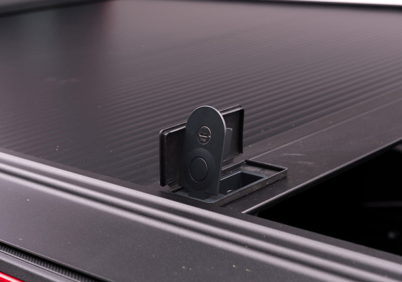 Retrax 16-18 Tacoma 5ft Double Cab RetraxONE MX-Retractable Bed Covers-Retrax
