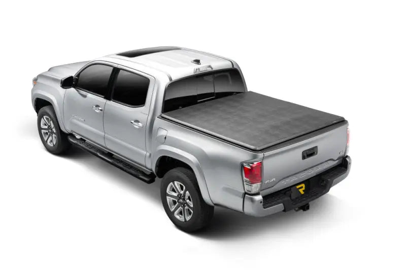 Extang 2022 Toyota Tundra (5ft 6in) works with rail system Trifecta 2.0 Extang