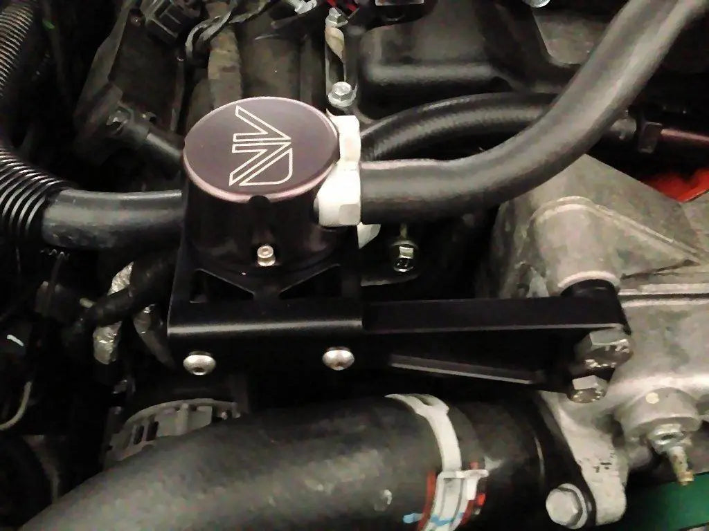 AAD Performance C012-0000 HEMI air oil separator, bracket detail, image 2 of 4