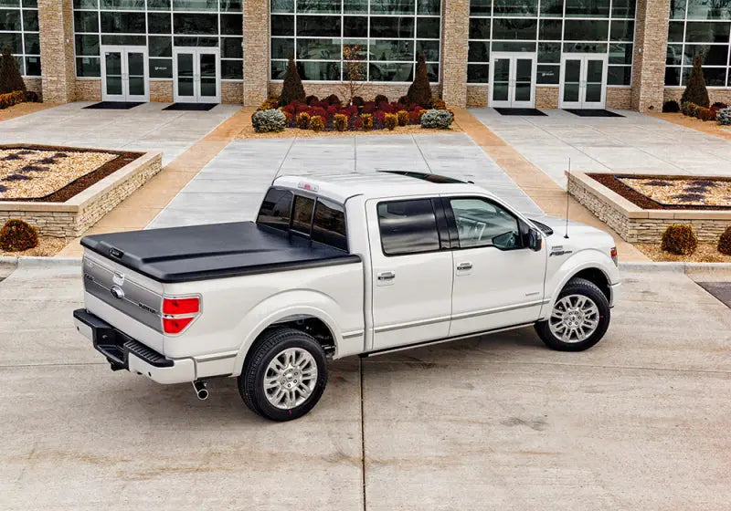 UnderCover 2021 Ford F-150 Ext/Crew Cab 6.5ft Elite Bed Cover - Black Textured Undercover
