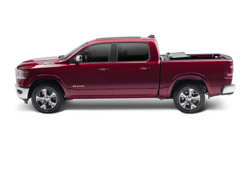 UnderCover 09-18 Ram 1500 (w/o Rambox) (19-20 Classic) 5.7ft Armor Flex Bed Cover - Black Textured-Bed Covers - Folding-Undercover