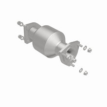 Load image into Gallery viewer, MagnaFlow Conv Direct Fit OEM 13-17 Honda Accord L4 2.4 Underbody Magnaflow