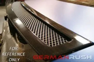 German Rush wind deflector in carbon fiber installed on a 2009-2015 Audi R8 Spyder, image 1